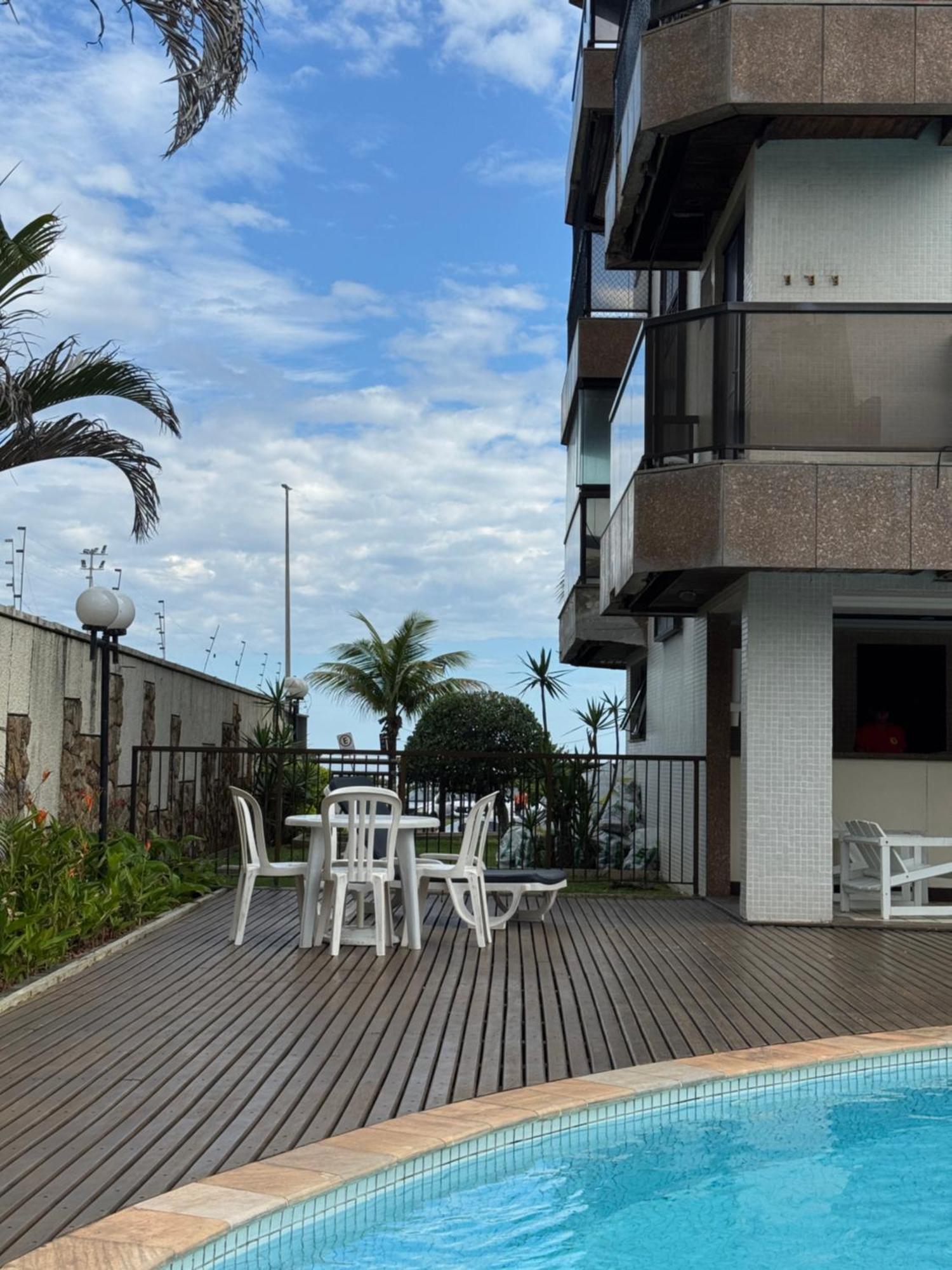 A Modern Paradise By The Seaside *
